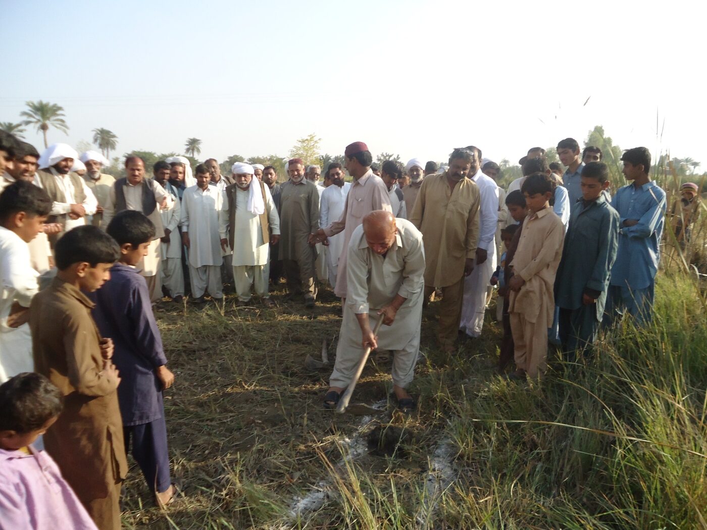 Community members participating in the commencement of rehabilitation work