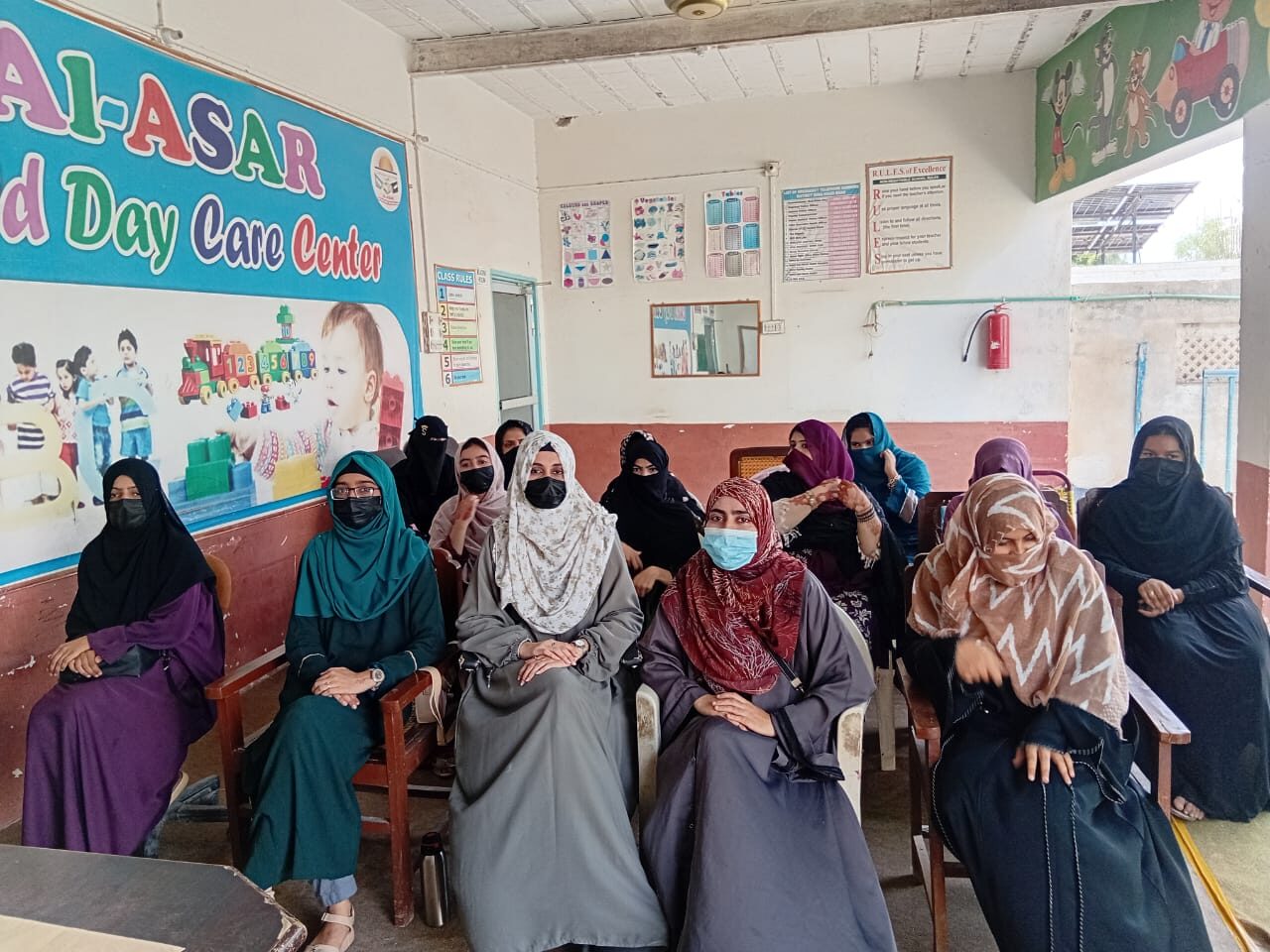 Women participants and staff at Al-Asar Child Day Care Centre