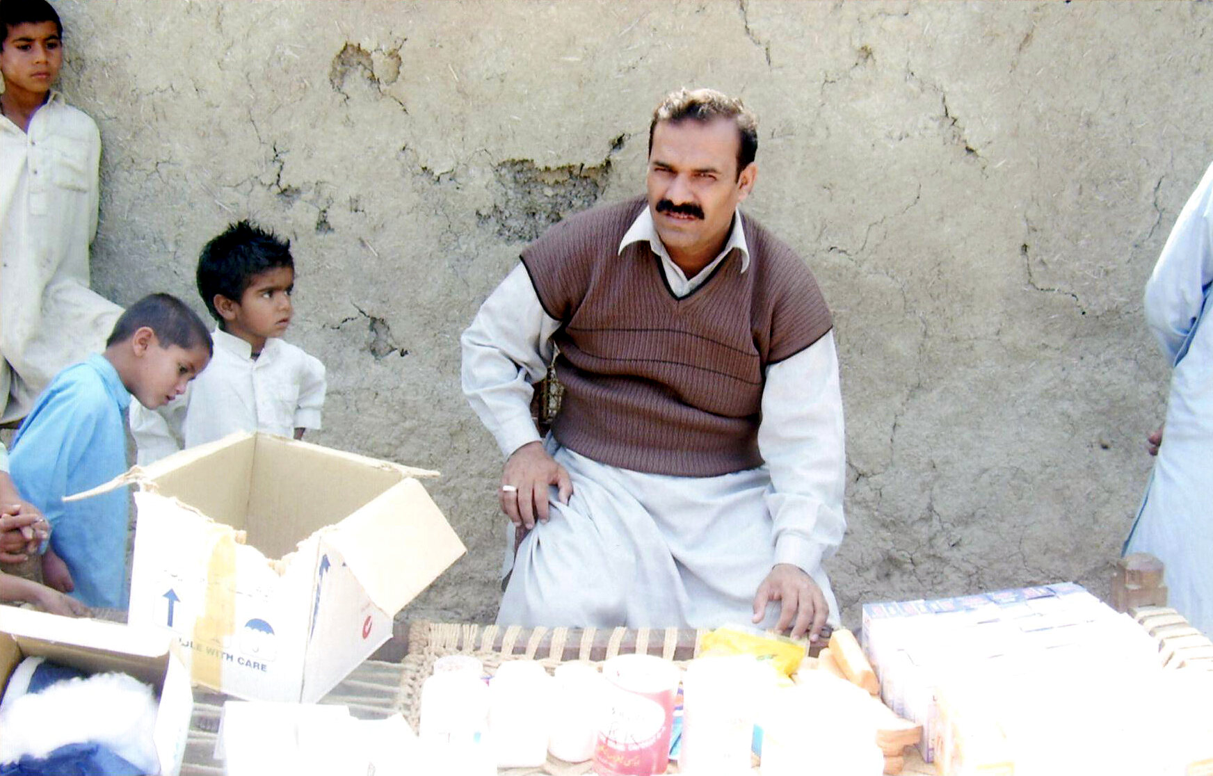 Community medicine-distribution activity